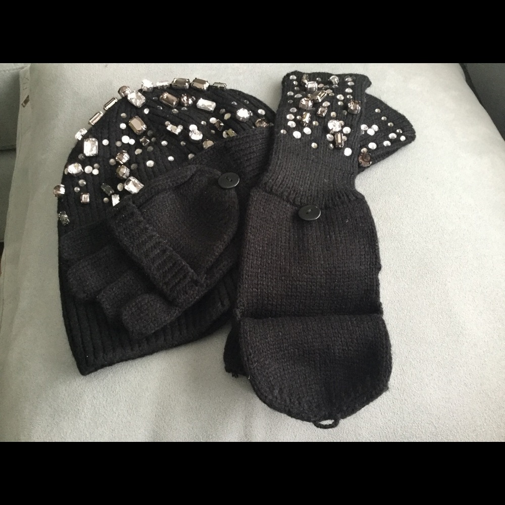 NWOT Gem embellished Hat and mittens - One Size - Picture 5 of 5